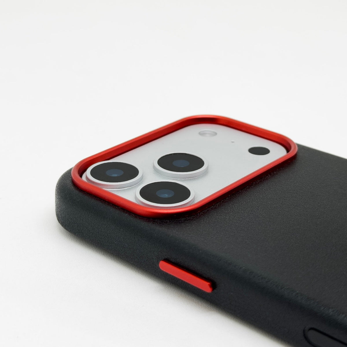 iPhone 17 Pro Max MagSafe Leather Case